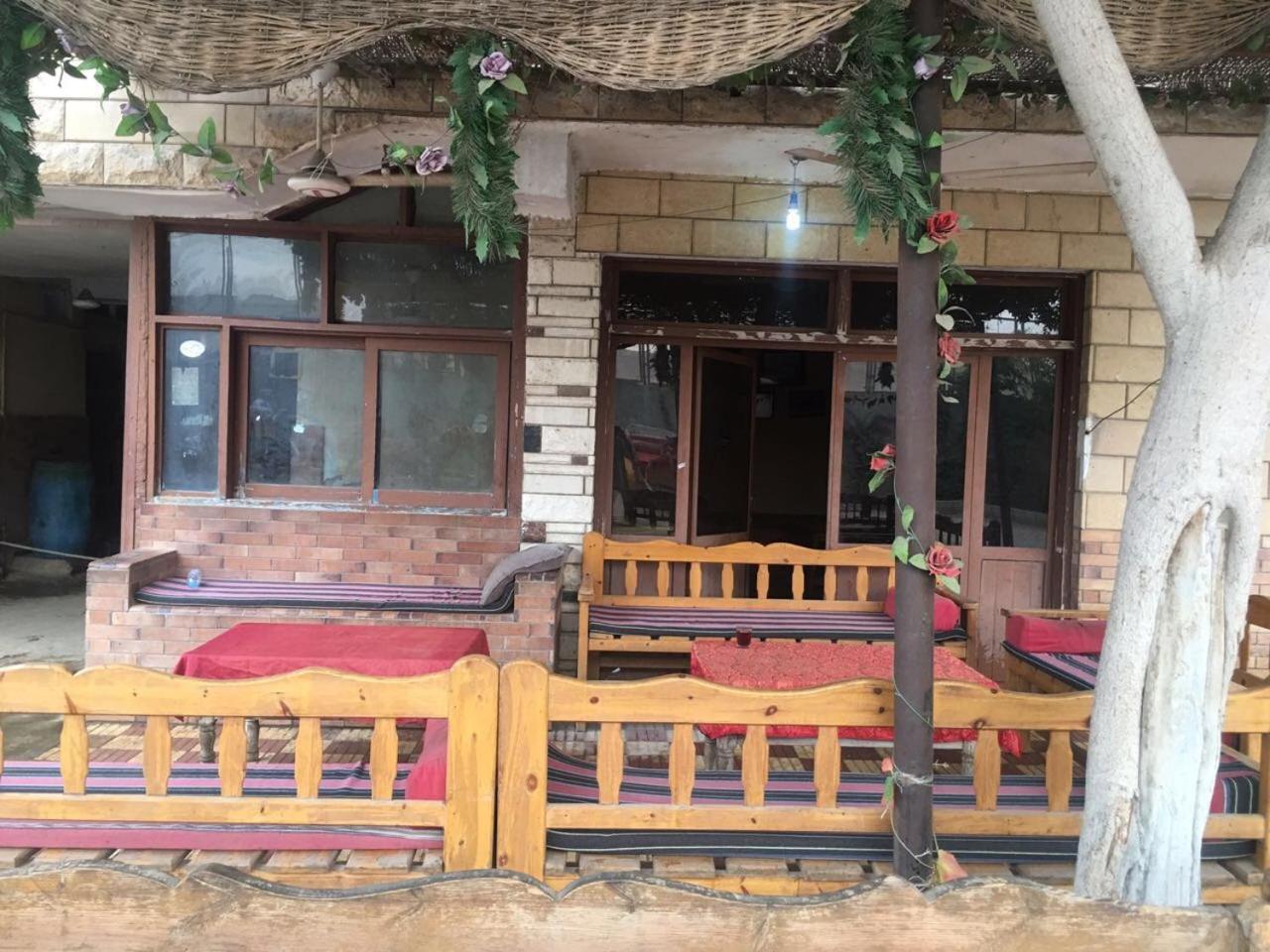 Authentic Pyramid Lifestyle * Cairo